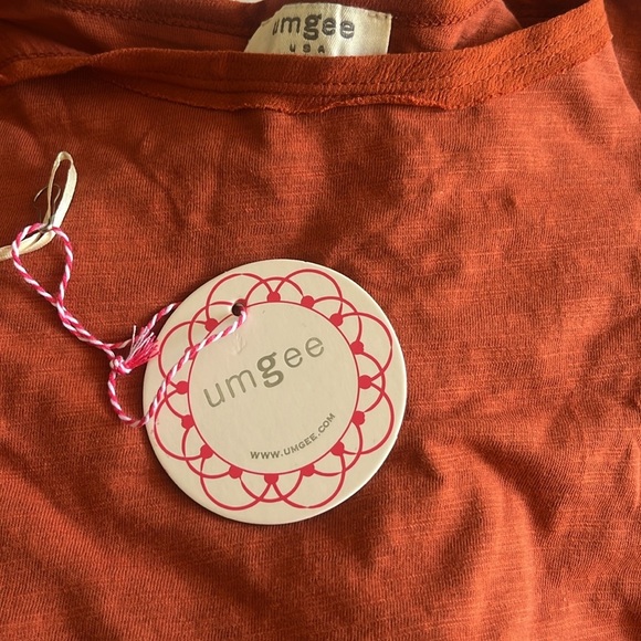 Umgee Women’s Split-back top NWT 🍂🍁 - Picture 6 of 6